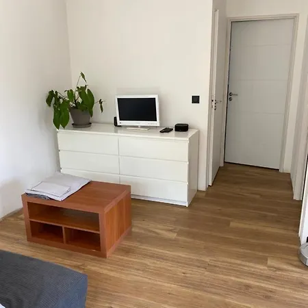 Apartment Maison Aux Pieds Des Alpilles Noves