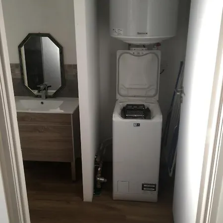 Maison Aux Pieds Des Alpilles Apartment
